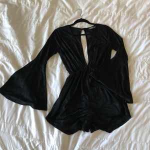 Deep-V Black Romper Audrey 3+1